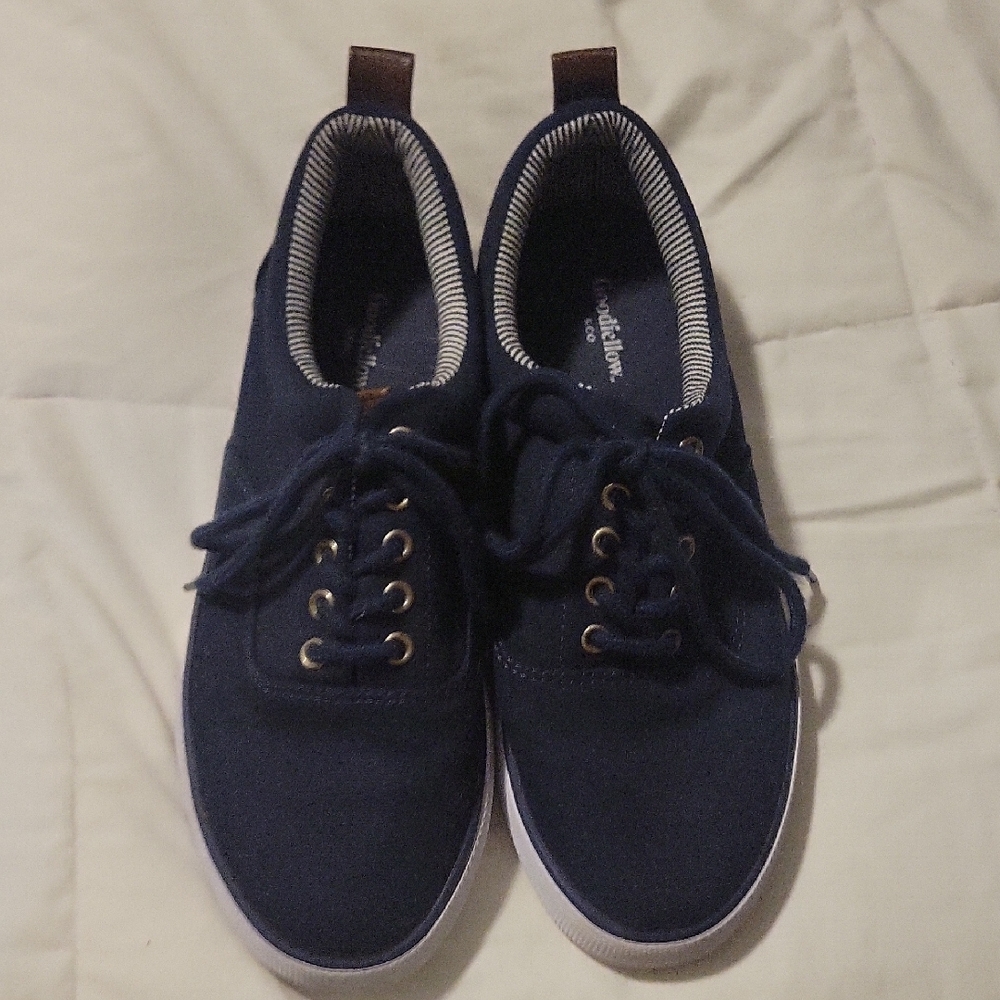 Casual Navy Sneakers